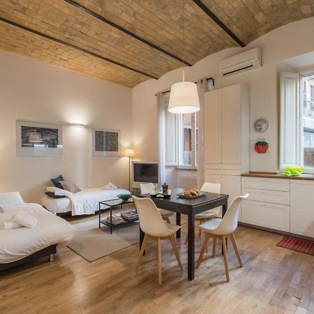 The Best Rent - Elegant Flat Near Colosseum Рим Экстерьер фото