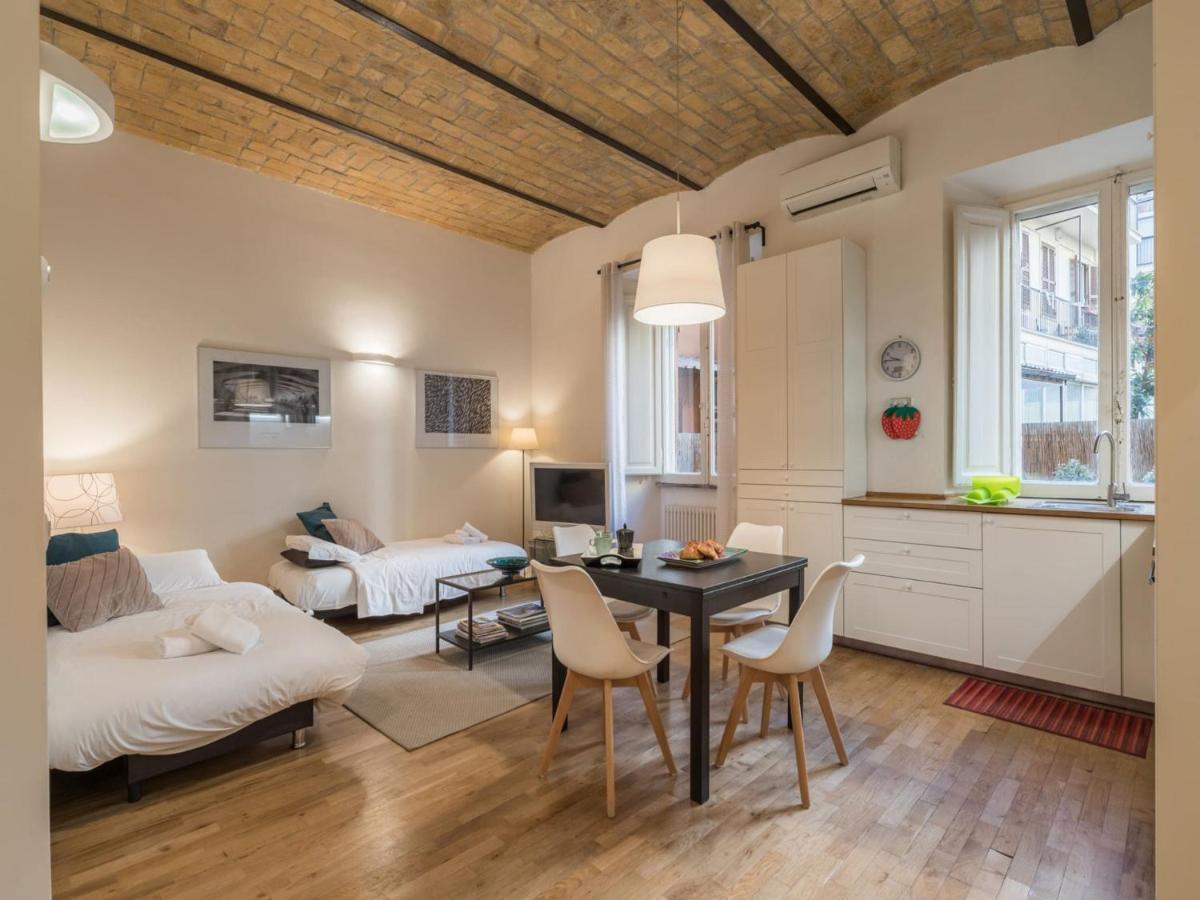The Best Rent - Elegant Flat Near Colosseum Рим Экстерьер фото